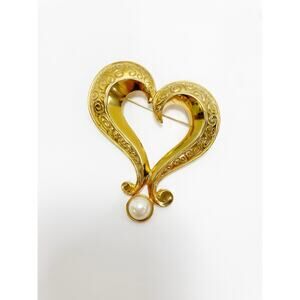 Avon Gold Heart Pin Brooch Vintage Faux Pearl